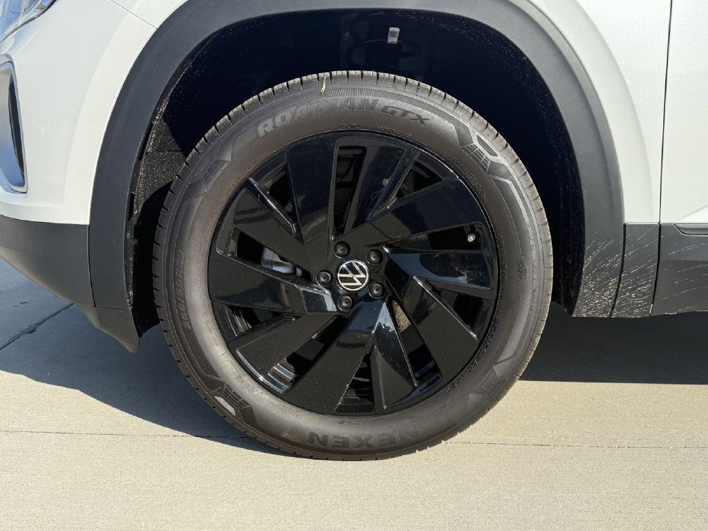 2026 Volkswagen Atlas SE w/Technology