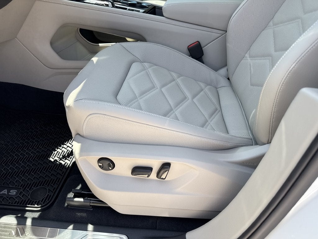 2026 Volkswagen Atlas SE w/Technology