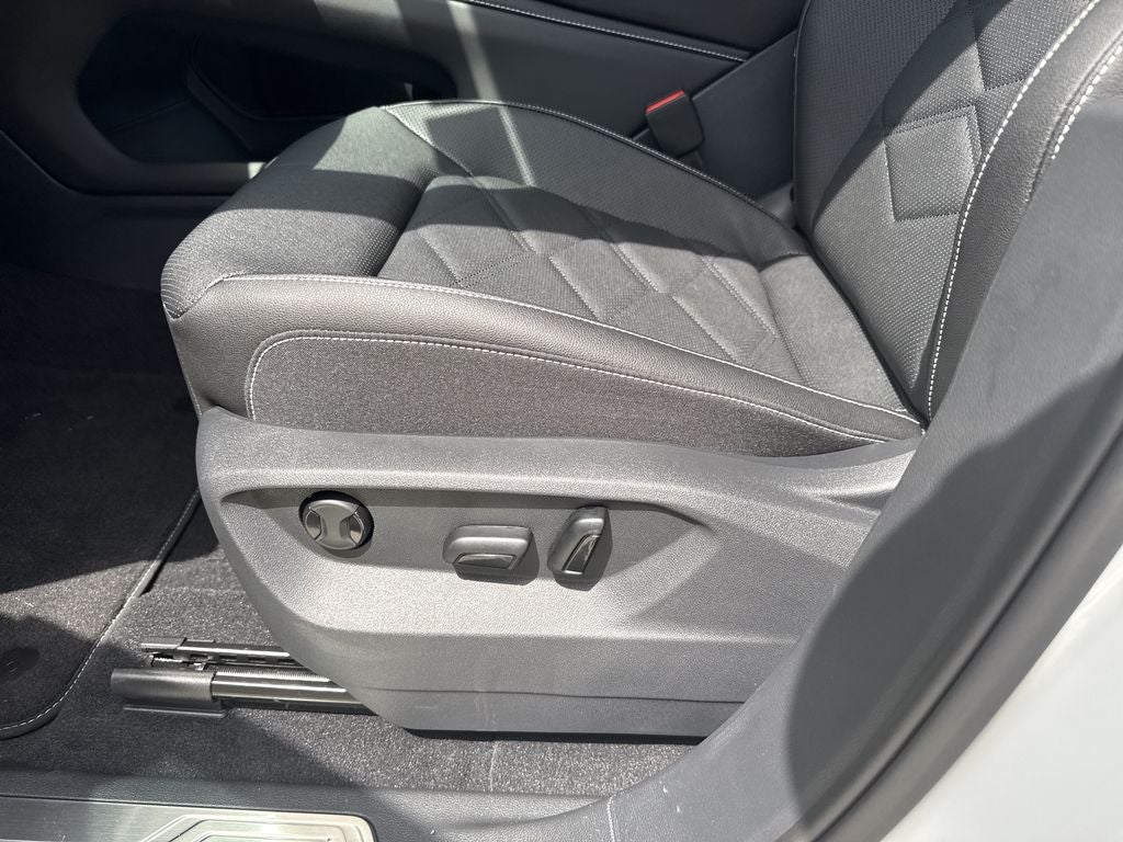 2026 Volkswagen Atlas SE w/Technology
