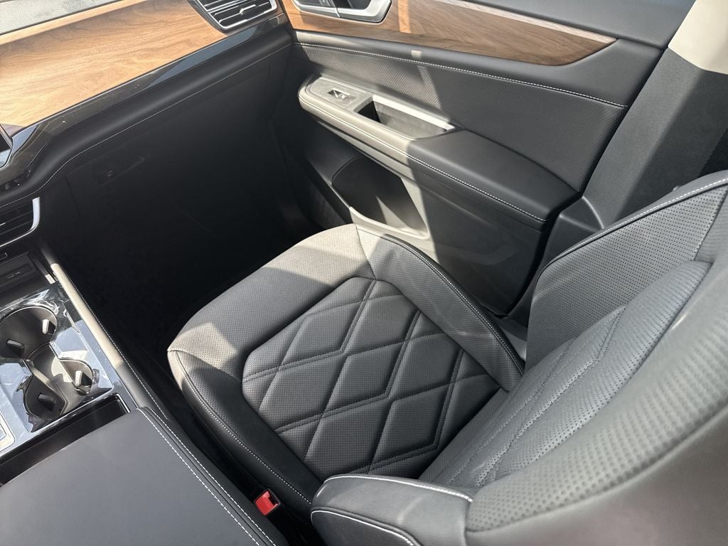 2026 Volkswagen Atlas SE w/Technology