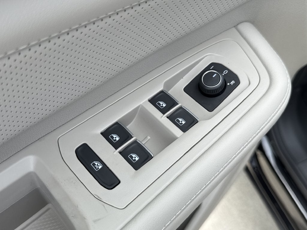 2026 Volkswagen Atlas SE w/Technology