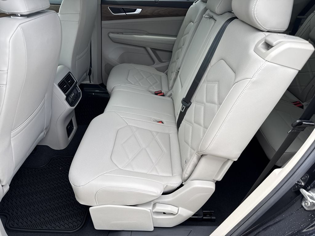 2026 Volkswagen Atlas SE w/Technology