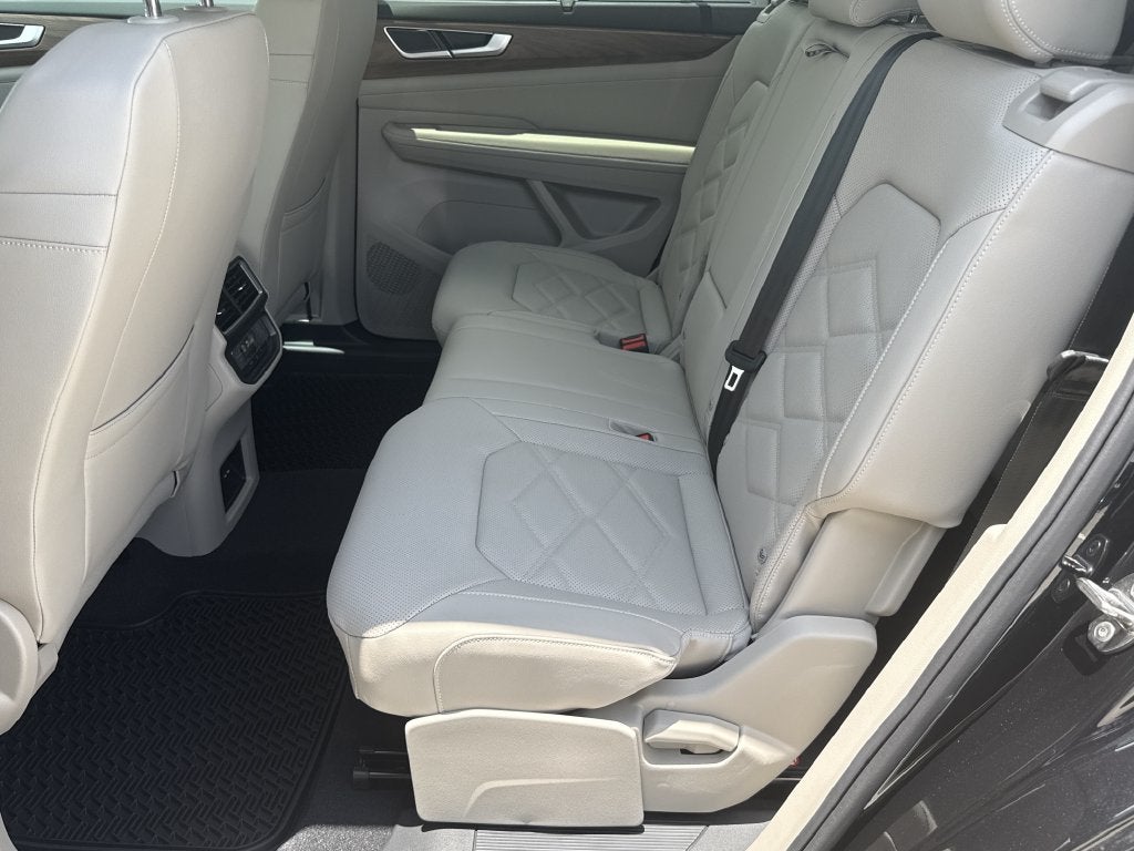 2026 Volkswagen Atlas SE w/Technology