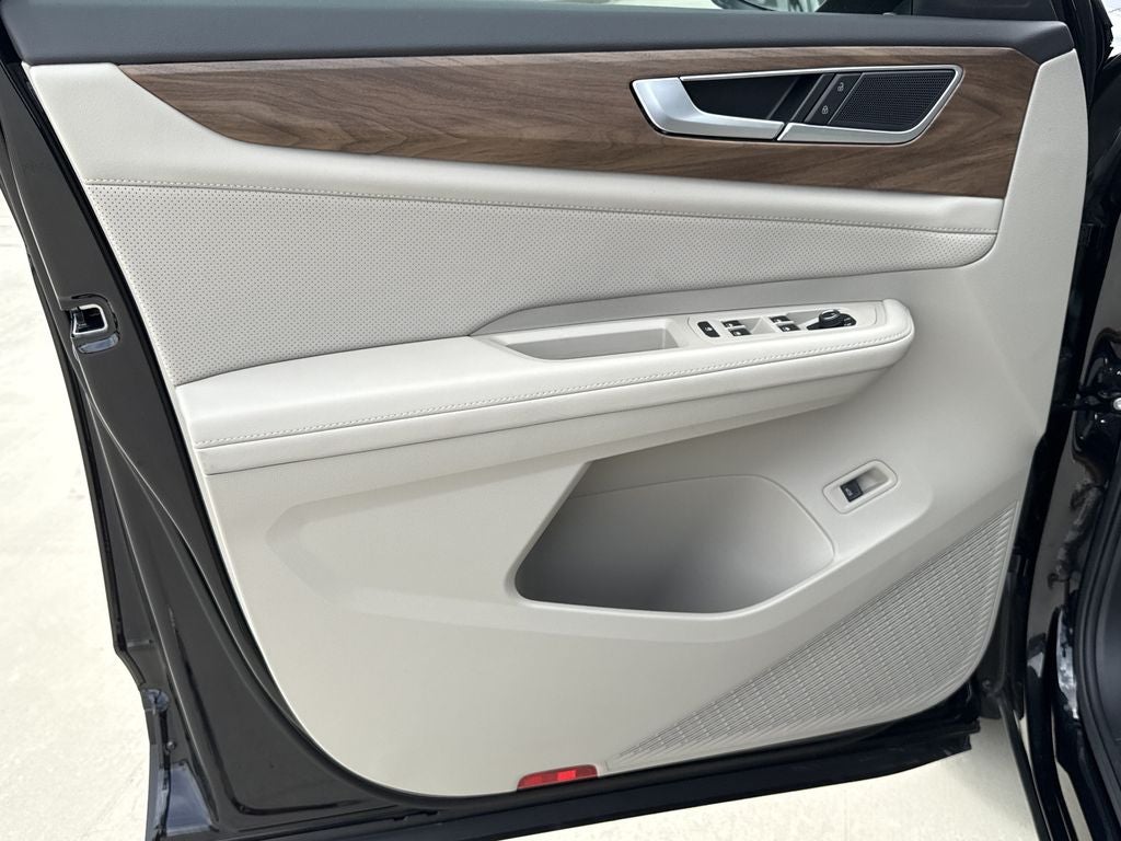 2026 Volkswagen Atlas SE w/Technology