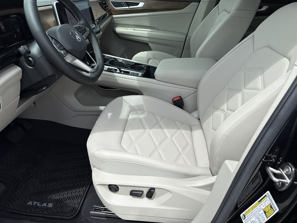 2026 Volkswagen Atlas SE w/Technology