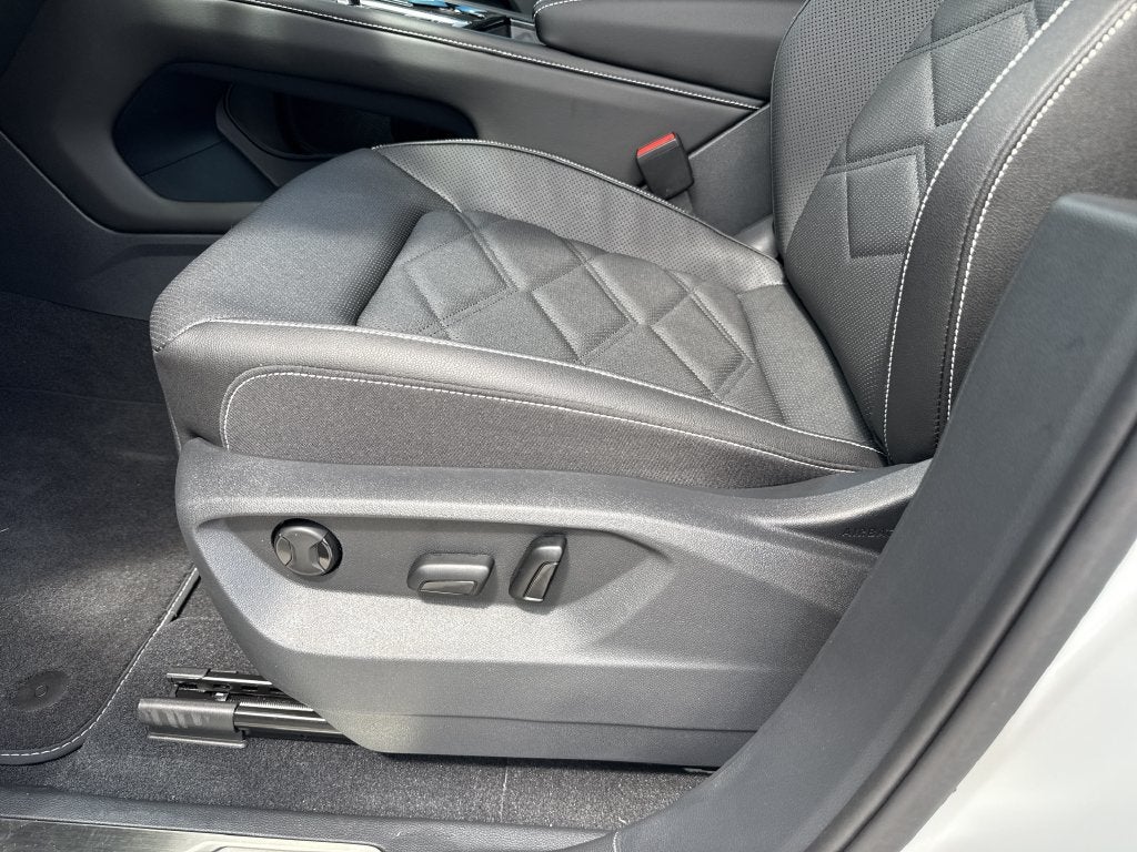 2026 Volkswagen Atlas SE w/Technology
