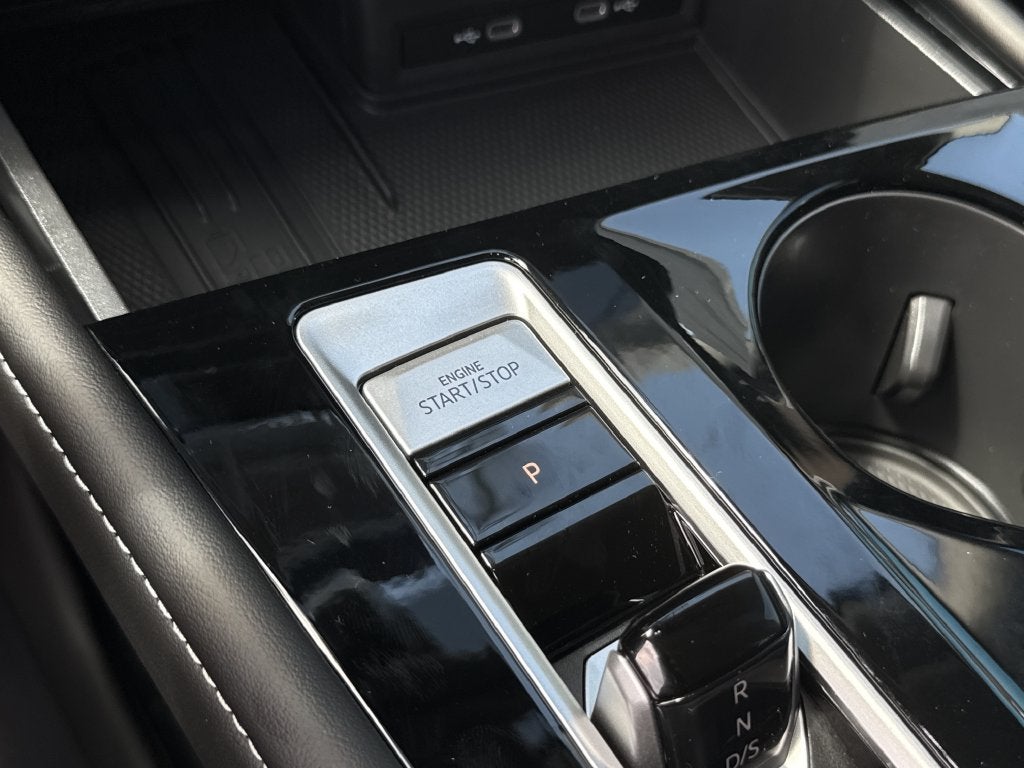2026 Volkswagen Atlas SE w/Technology