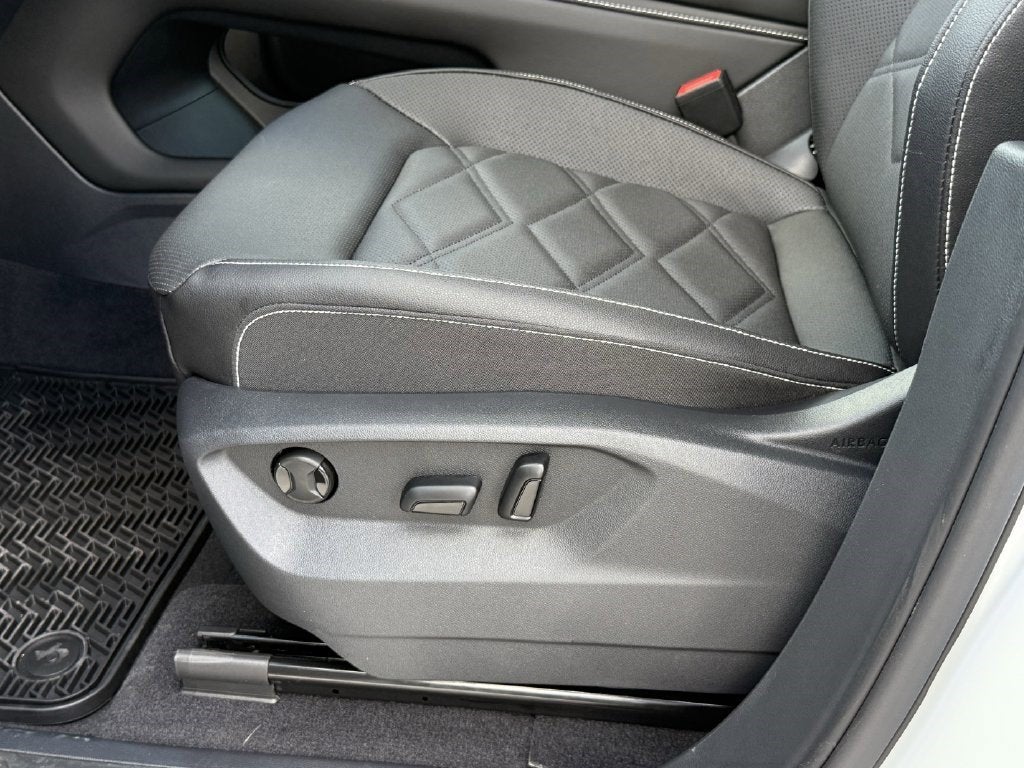 2026 Volkswagen Atlas SE w/Technology