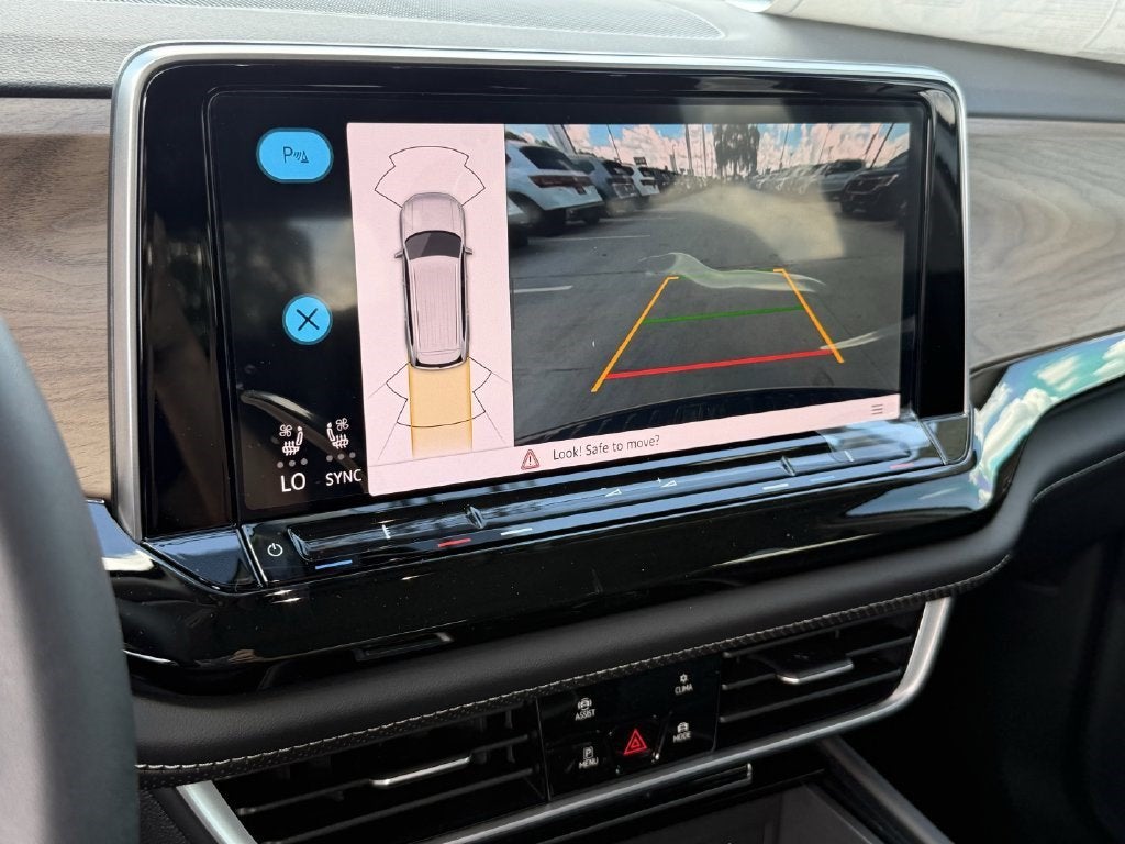 2026 Volkswagen Atlas SE w/Technology