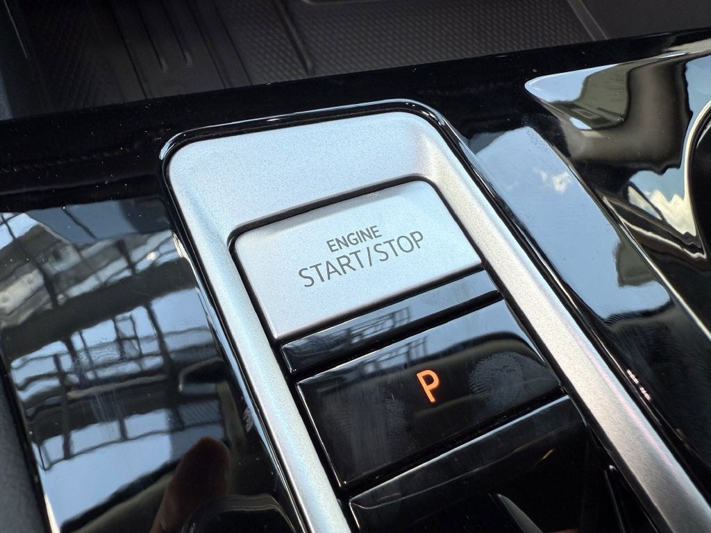 2026 Volkswagen Atlas SE w/Technology