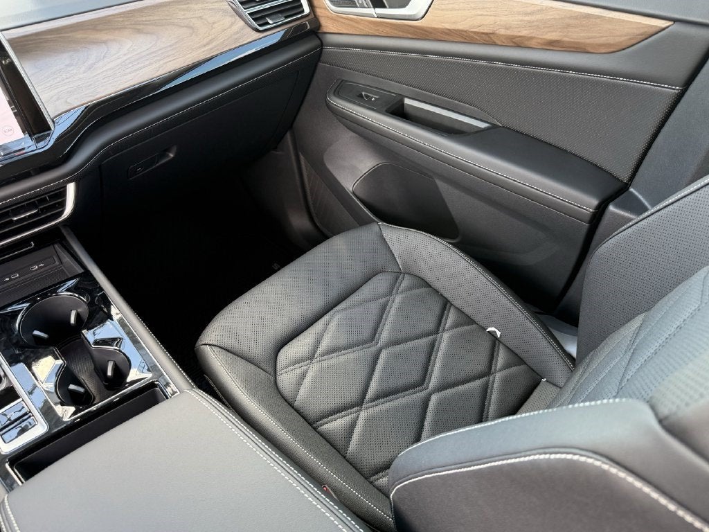 2026 Volkswagen Atlas SE w/Technology