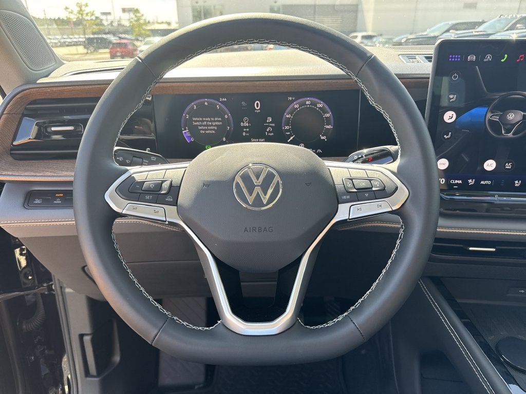 2027 Volkswagen Atlas SE w/Technology