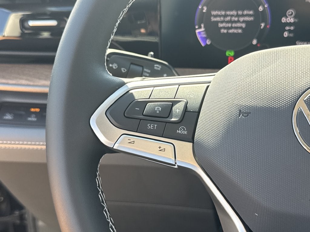 2027 Volkswagen Atlas SE w/Technology