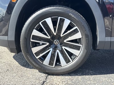 2027 Volkswagen Atlas SE w/Technology