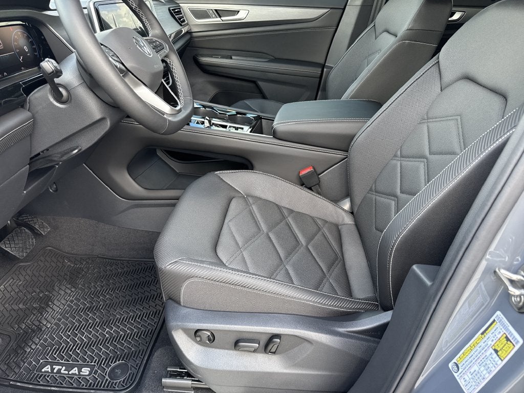 2026 Volkswagen Atlas Cross Sport SE w/Technology