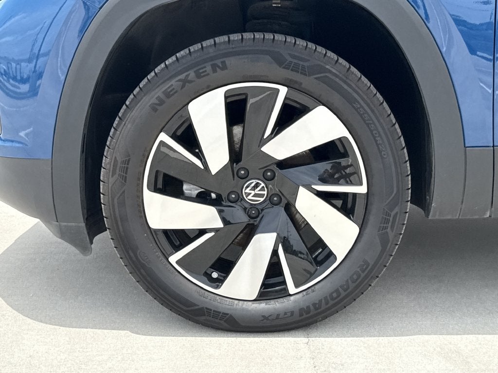 2026 Volkswagen Atlas Cross Sport SE w/Technology