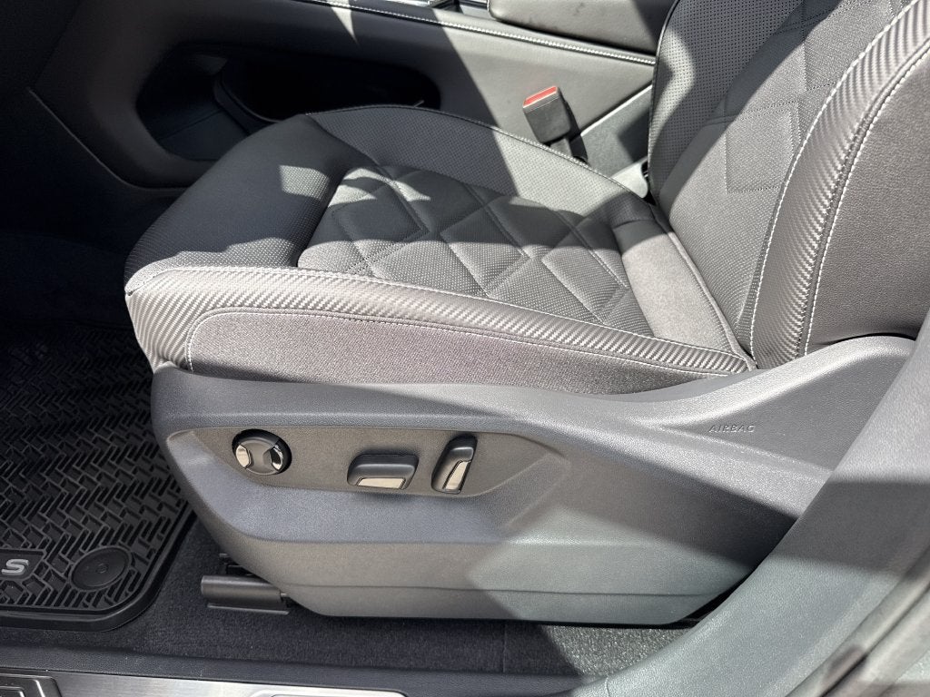 2026 Volkswagen Atlas Cross Sport SE w/Technology