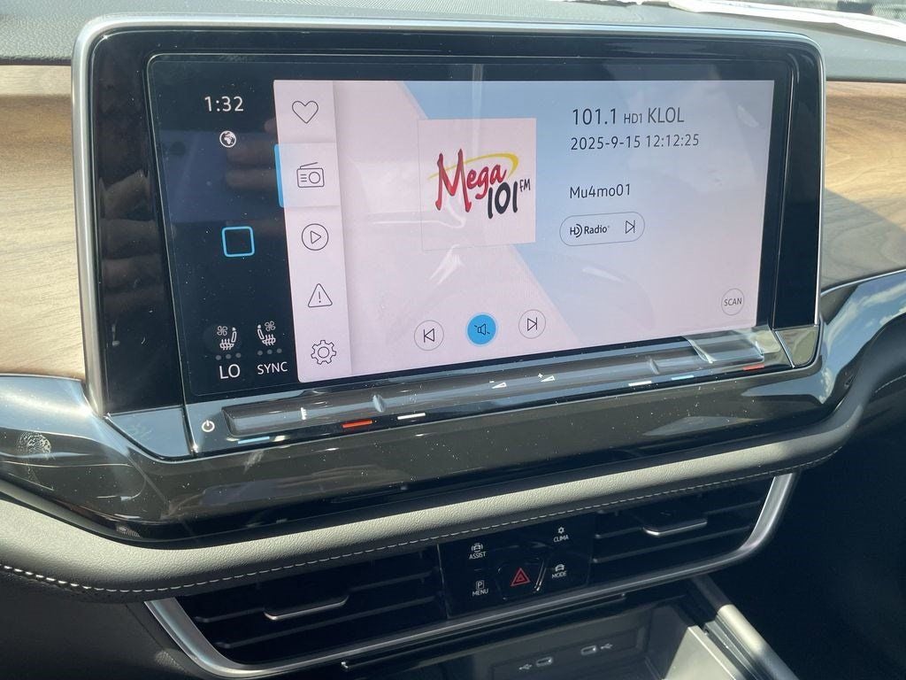 2026 Volkswagen Atlas SE w/Technology