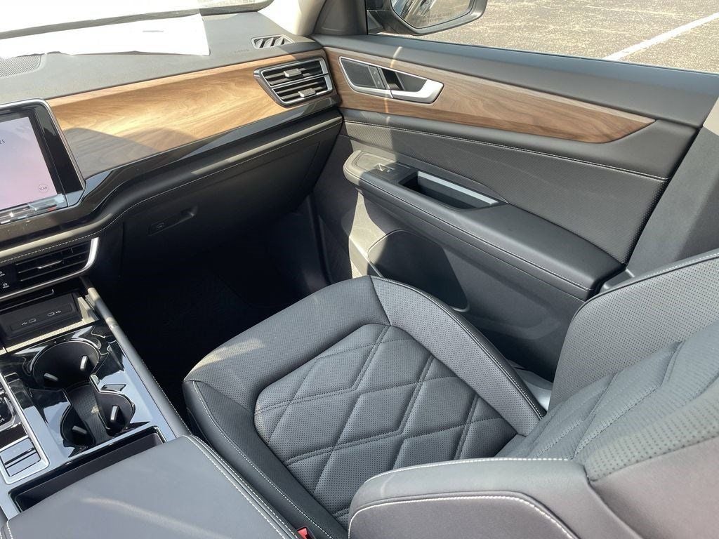 2026 Volkswagen Atlas SE w/Technology