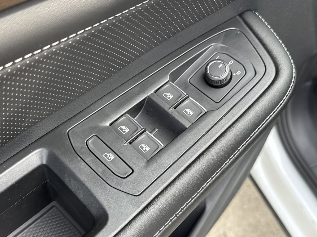 2026 Volkswagen Atlas SE w/Technology