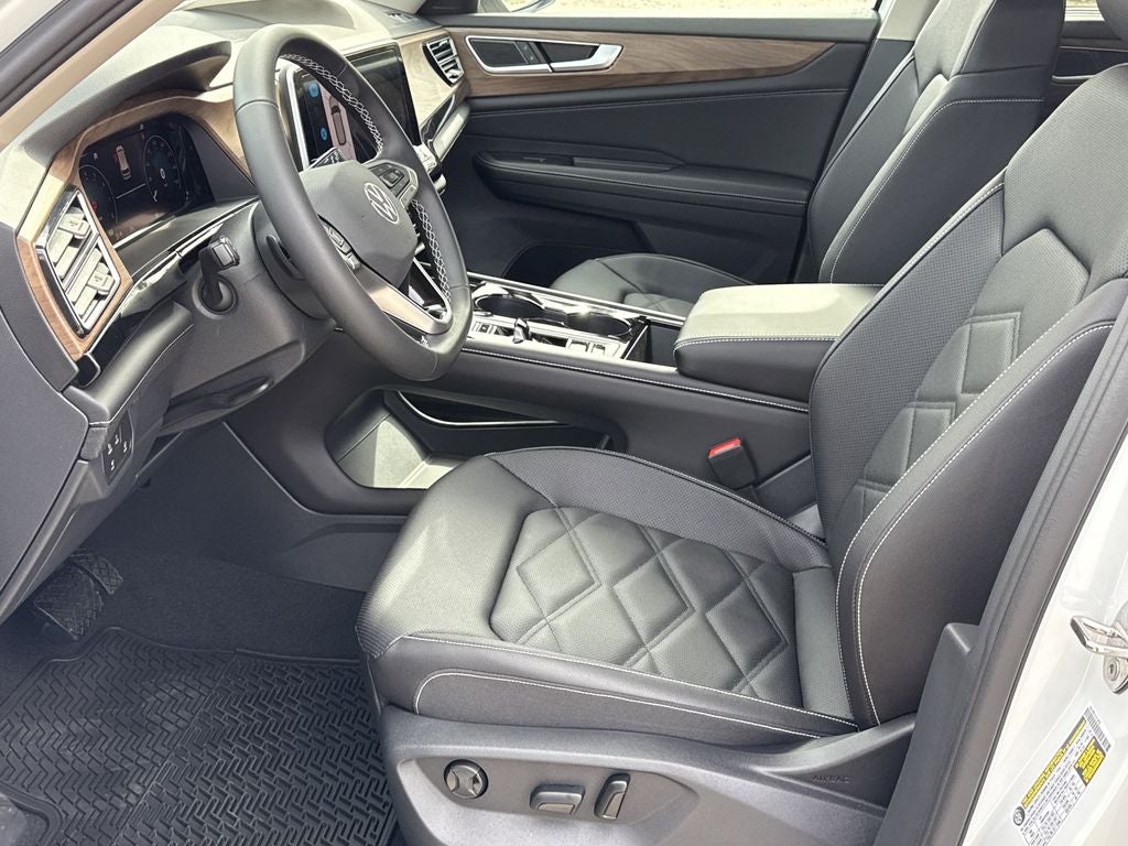 2026 Volkswagen Atlas SE w/Technology