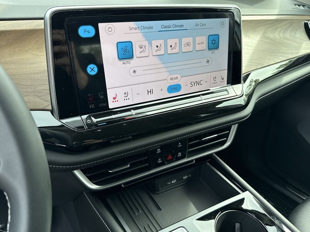 2026 Volkswagen Atlas SE w/Technology