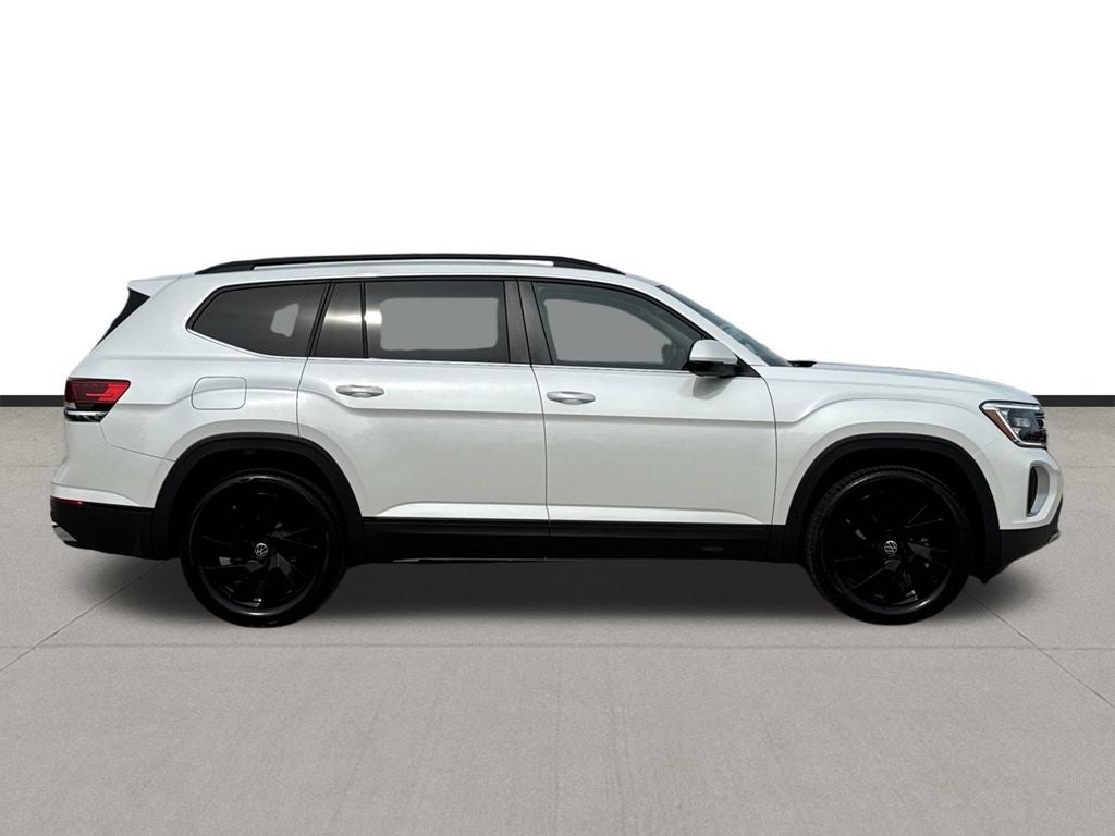2026 Volkswagen Atlas SE w/Technology