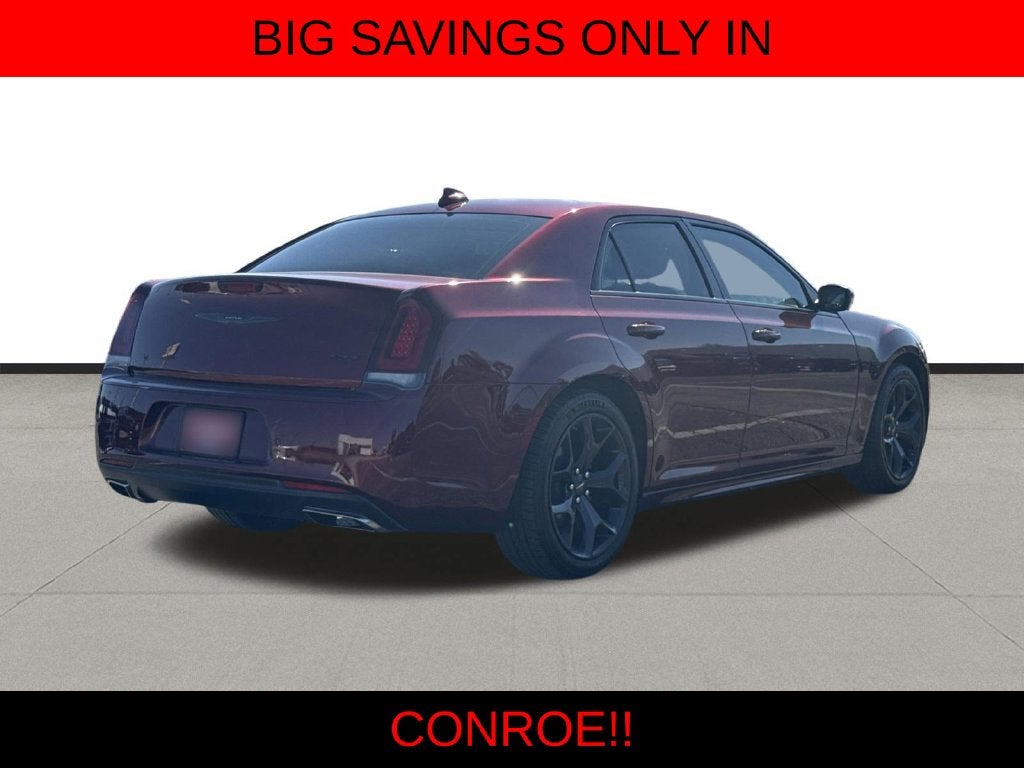 2022 Chrysler 300 Touring