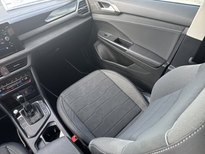 2026 Volkswagen Taos 1.5T SE Black