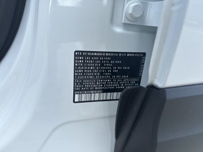 2026 Volkswagen Taos 1.5T SE Black