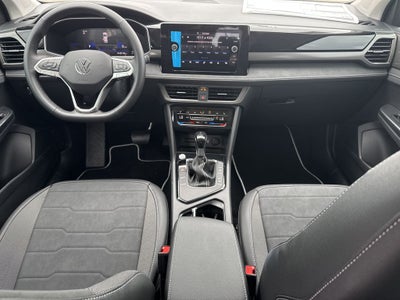 2026 Volkswagen Taos 1.5T SE Black