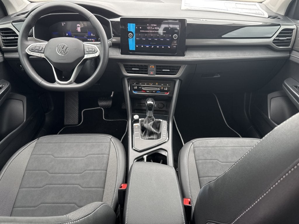 2026 Volkswagen Taos 1.5T SE Black