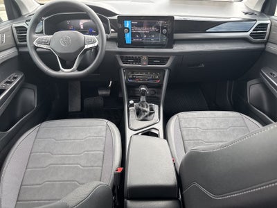 2027 Volkswagen Taos 1.5T SE Black