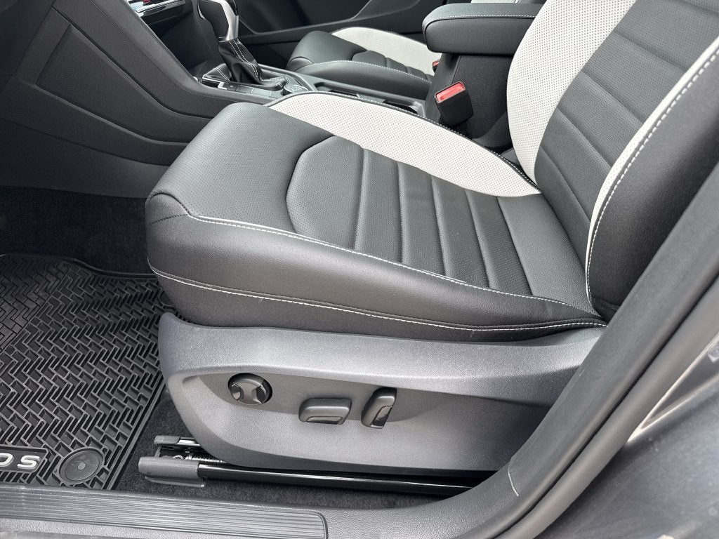 2027 Volkswagen Taos 1.5T SEL
