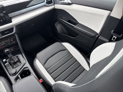 2027 Volkswagen Taos 1.5T SEL