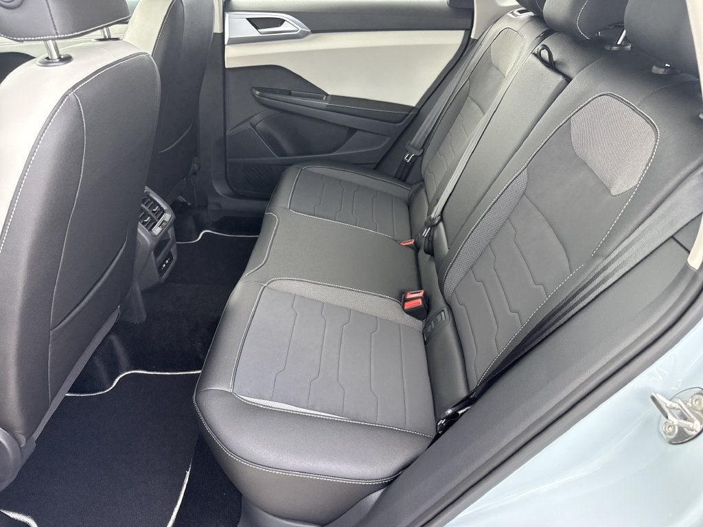 2027 Volkswagen Taos 1.5T SE