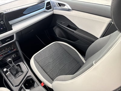 2027 Volkswagen Taos 1.5T SE