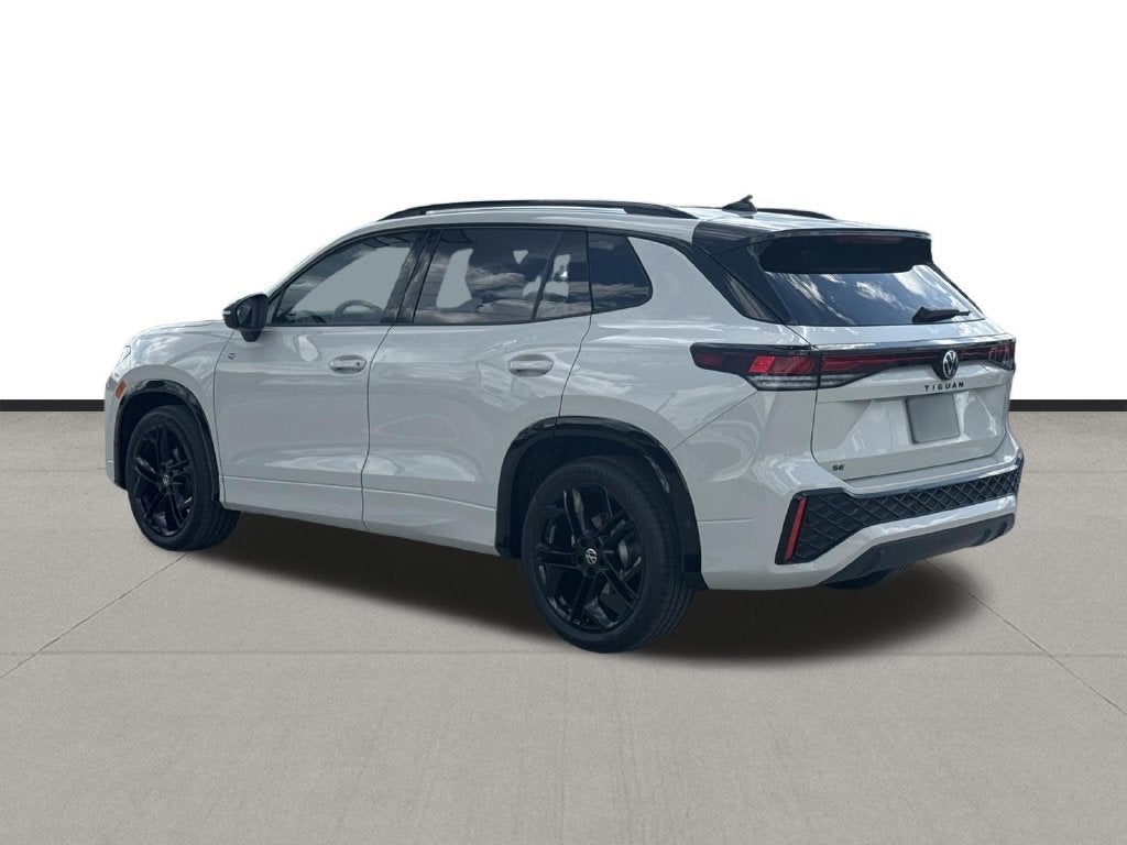 2026 Volkswagen Tiguan SE R-Line Black