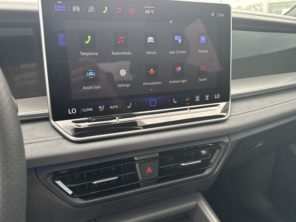 2026 Volkswagen Tiguan 2.0T SE R-Line Black