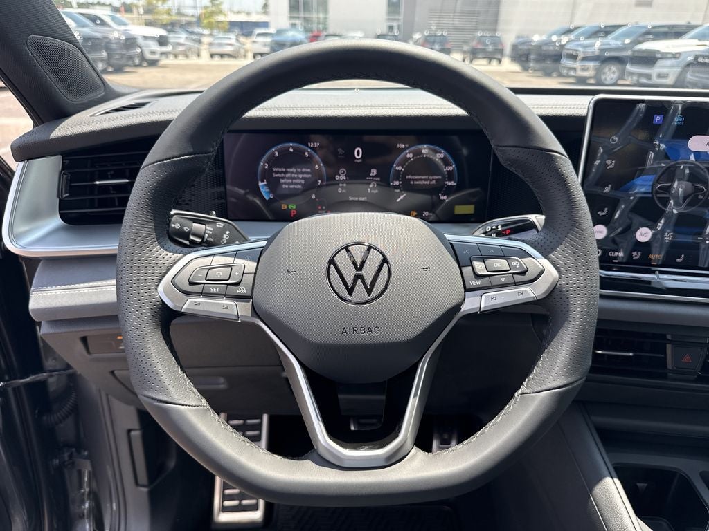 2026 Volkswagen Tiguan SE R-Line Black