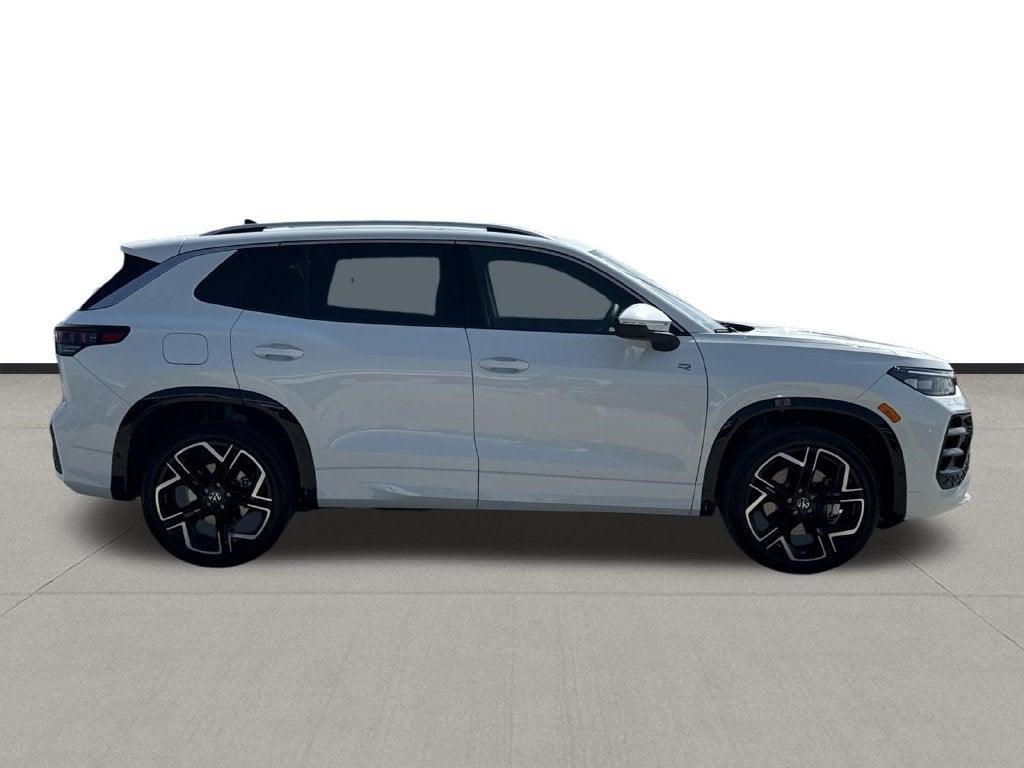 2026 Volkswagen Tiguan SEL R-Line Turbo