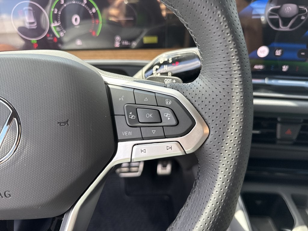 2026 Volkswagen Tiguan SEL R-Line Turbo