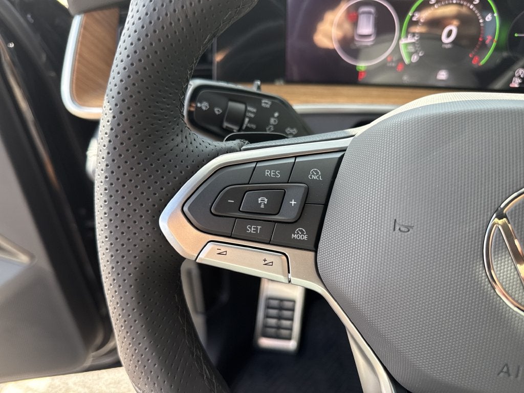 2026 Volkswagen Tiguan SEL R-Line Turbo