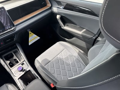 2026 Volkswagen Tiguan SEL R-Line Turbo