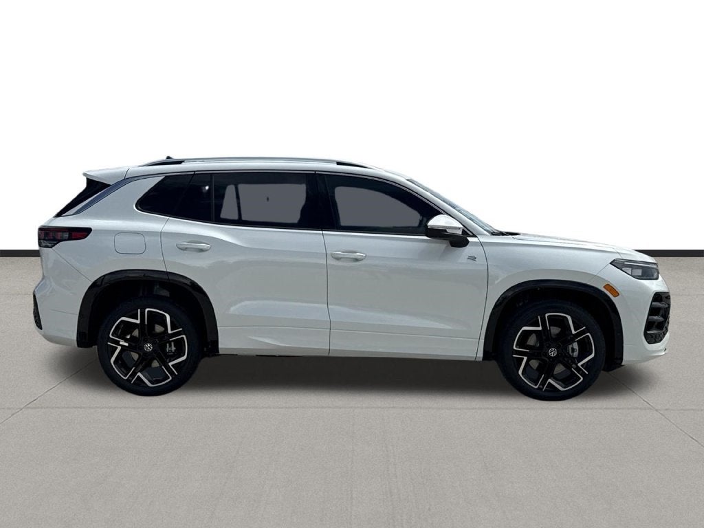 2026 Volkswagen Tiguan SEL R-Line Turbo