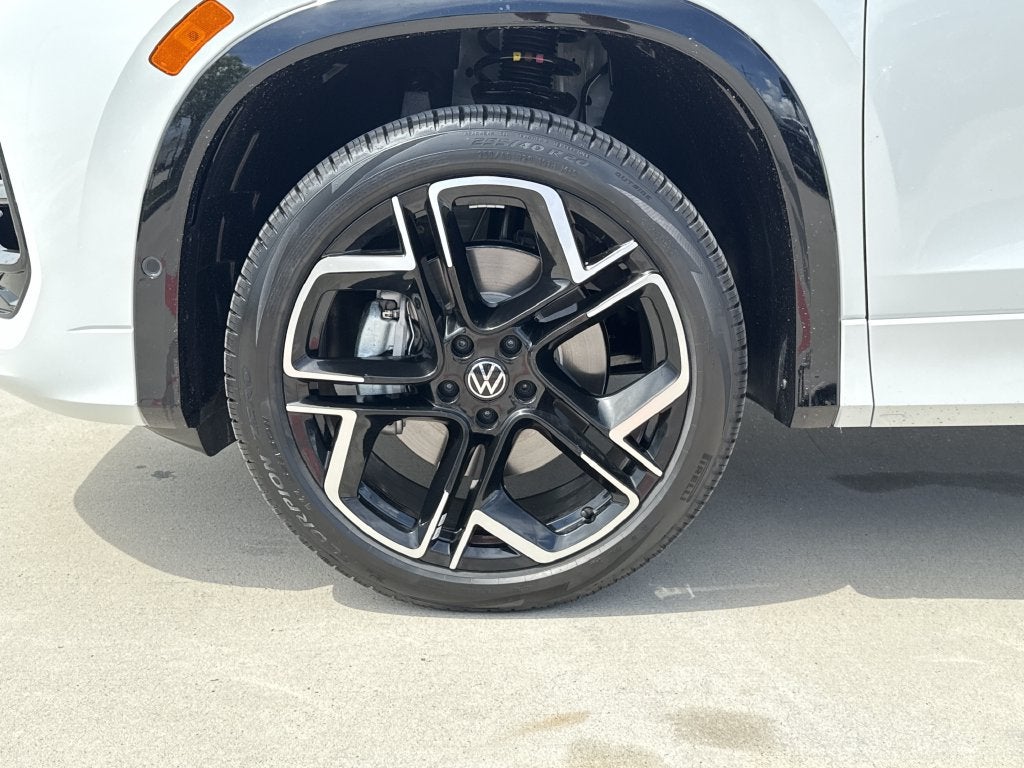2026 Volkswagen Tiguan SEL R-Line Turbo