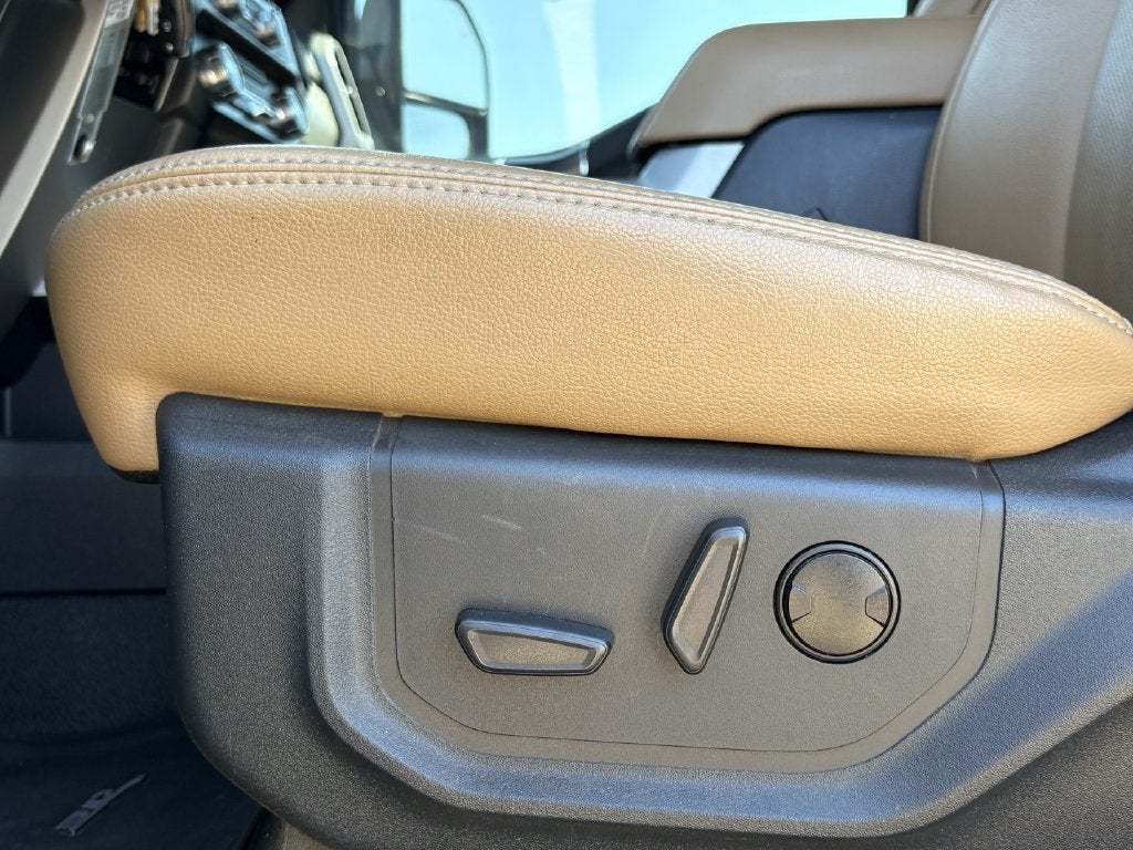 2022 Ford F-450SD Lariat DRW