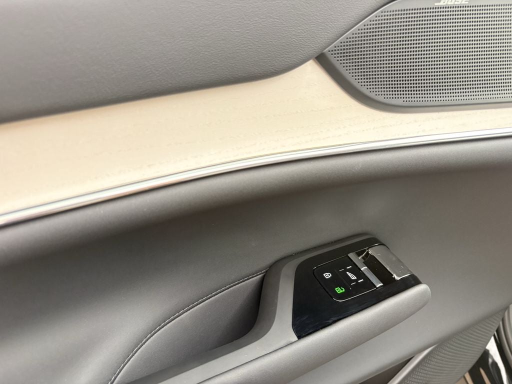 2026 Volvo EX90 Twin Motor Ultra 6-Seater