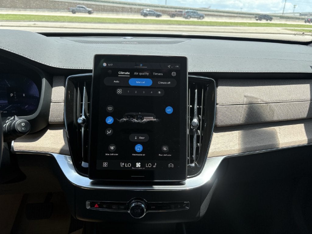 2026 Volvo XC90 B6 Plus 7-Seater