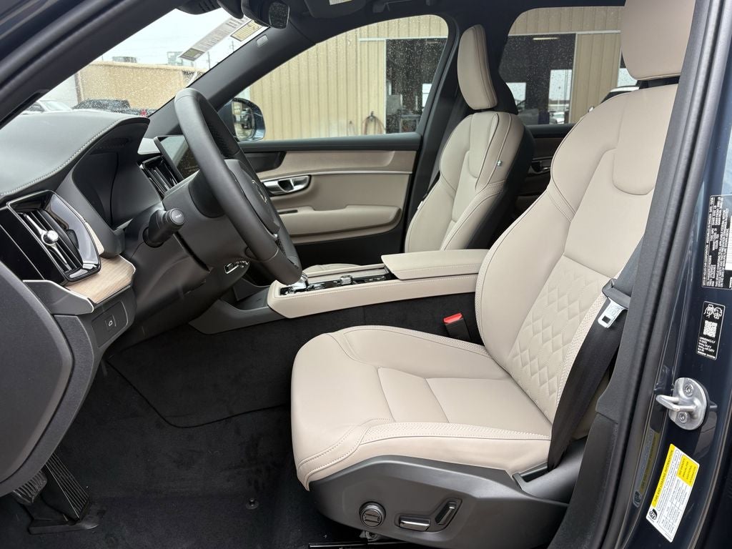 2026 Volvo XC90 B6 Plus 7-Seater